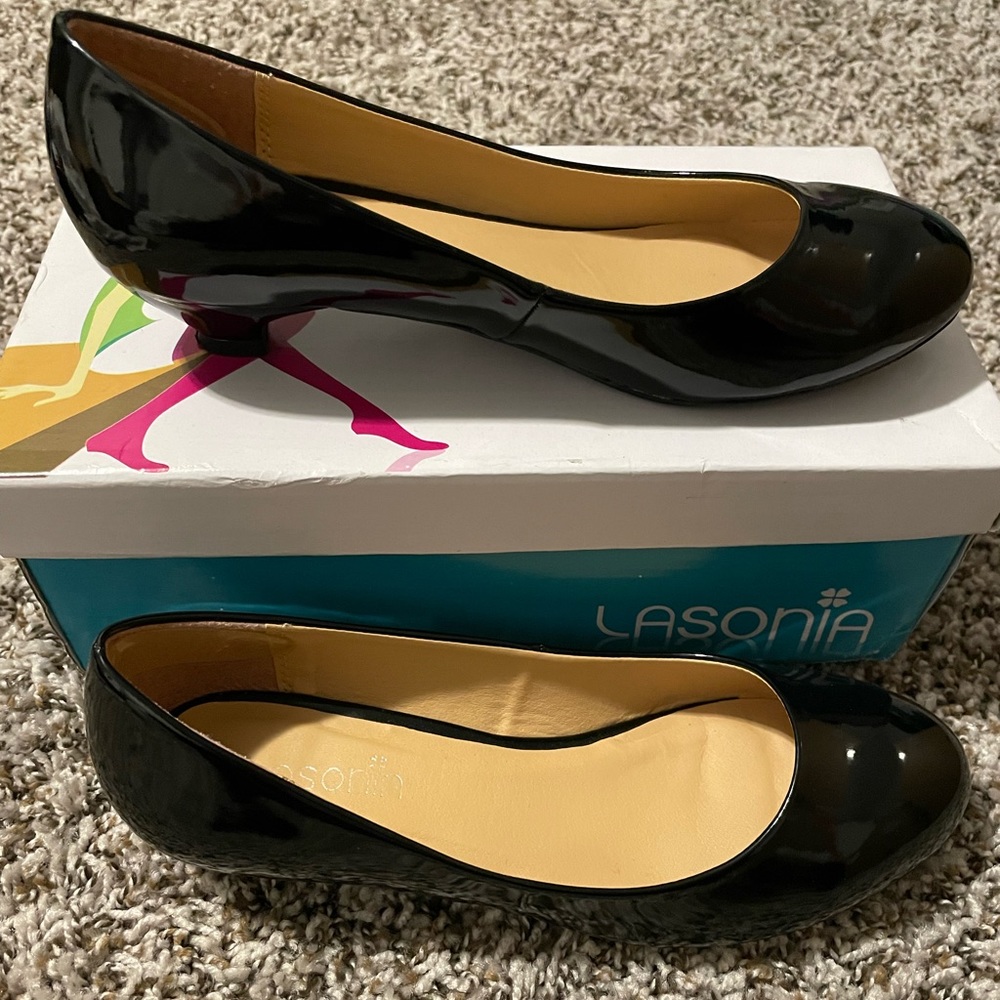 Women’s Low Heel Pumps